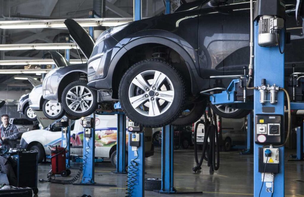 ディーラーコーティングと専門店コーティングの価格差